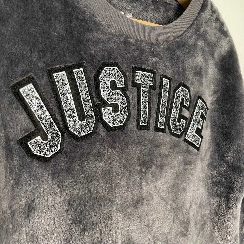 Justice length graphic armpit